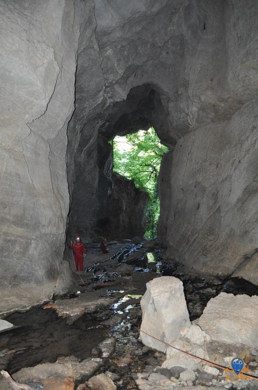غار شیر آباد